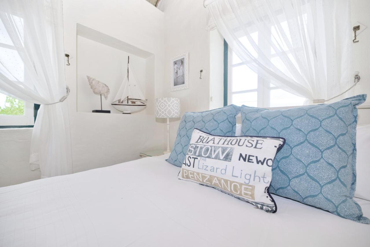 Zuidste Huisie Fisherman's Cottage Struisbaai Buitenkant foto