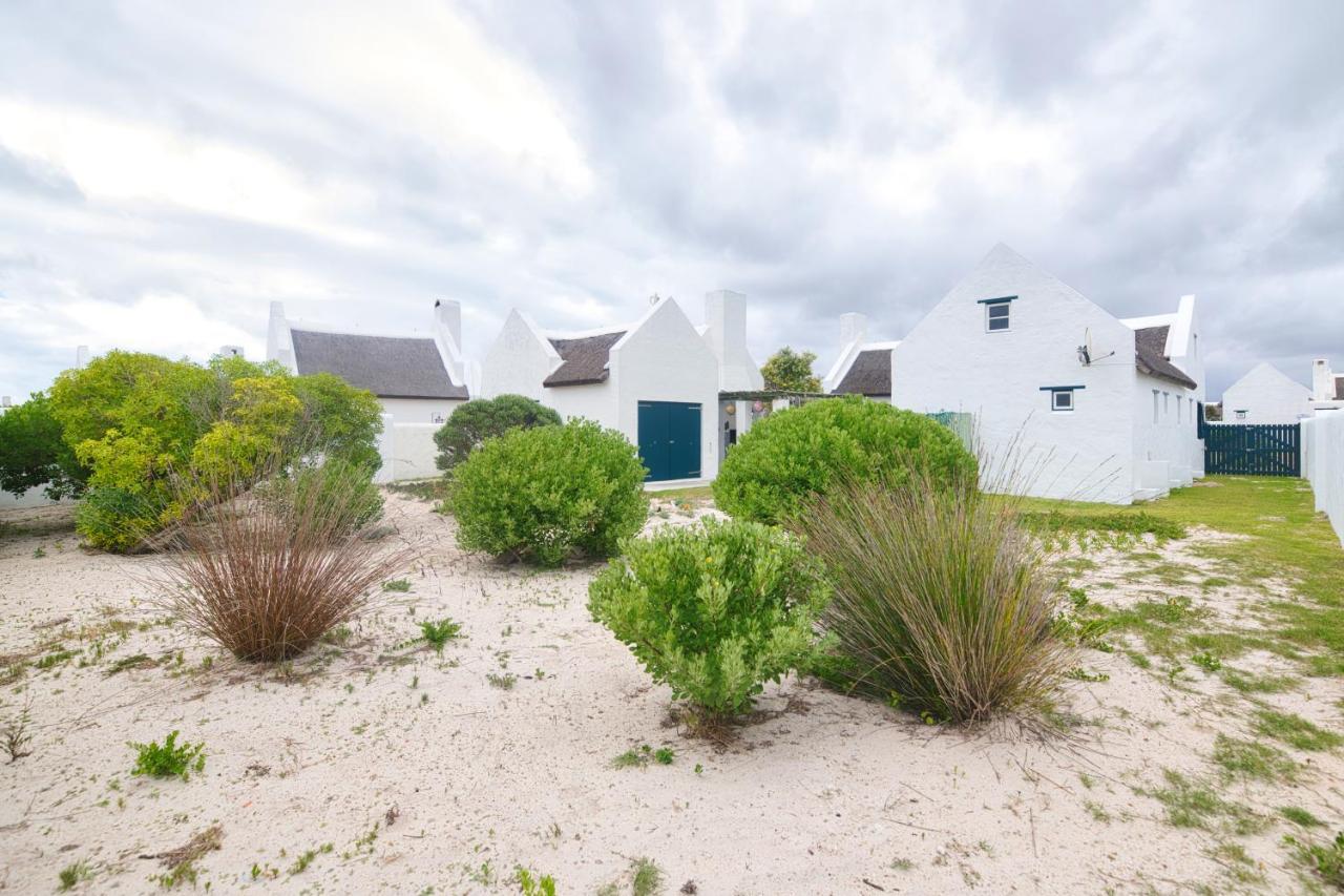 Zuidste Huisie Fisherman's Cottage Struisbaai Buitenkant foto