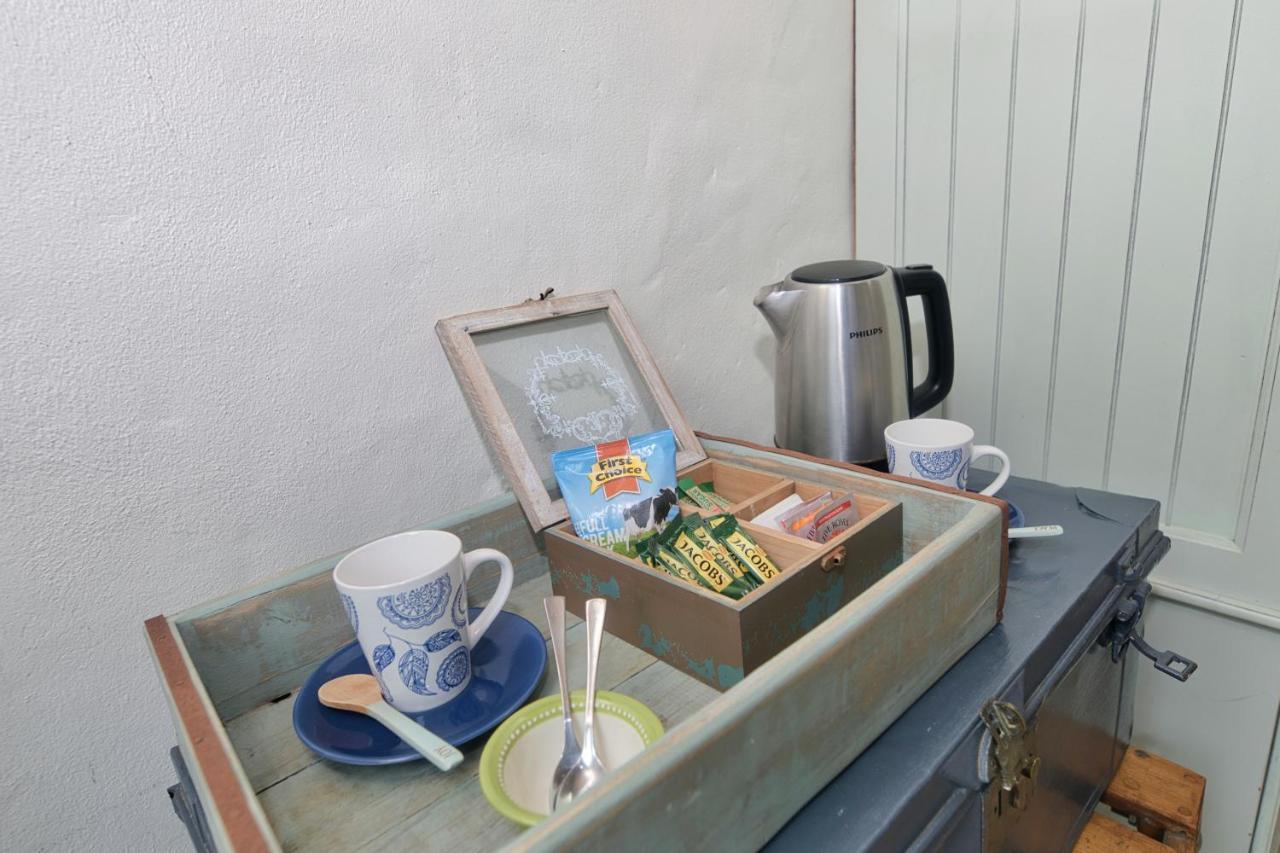 Zuidste Huisie Fisherman's Cottage Struisbaai Buitenkant foto