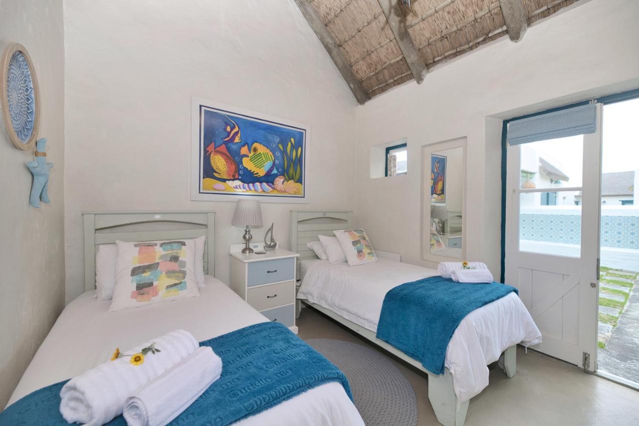 Zuidste Huisie Fisherman's Cottage Struisbaai Buitenkant foto